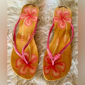 Pink Vintage Woodies Wooden Thong Floral Sandals – size 10 Last one in size!